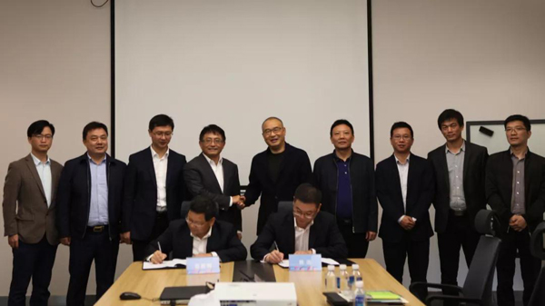 加強(qiáng)交流合作 促進(jìn)建筑業(yè)智能升級(jí) ——友誼咨詢董事長(zhǎng)張海岸一行赴遠(yuǎn)大住工參觀交流